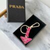 프라다 삼각 가죽 키링