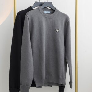 프라다 [PRADA] 삼각로고 베이직 라운드 스웨터