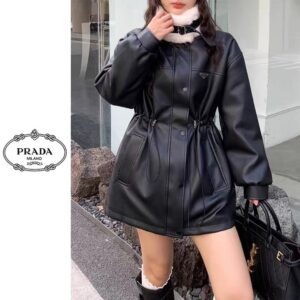 프라다 레더 스트링무스탕