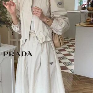 프라다 멜리 자켓 투피스