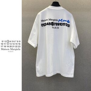 마르지엘라 엠엠식스 로고 자수 티셔츠(수입)