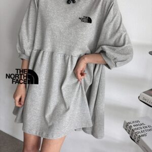 노스페이스 자수로고 도로시 훌 프릴원피스