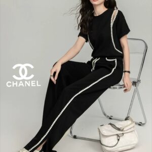 샤넬 어깨 트임 (니트 라운드 바지 투피스) 세트