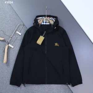 버버리 클래식 기마자수 후드 윈드브레이커 자켓