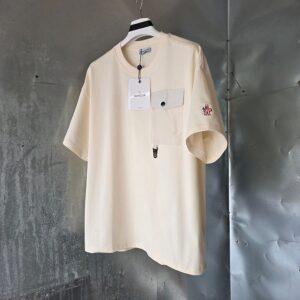 몽클레어 포켓 포인트 티셔츠