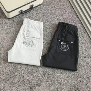 몽클레어 신상 오뚜기 자수로고 조거팬츠
